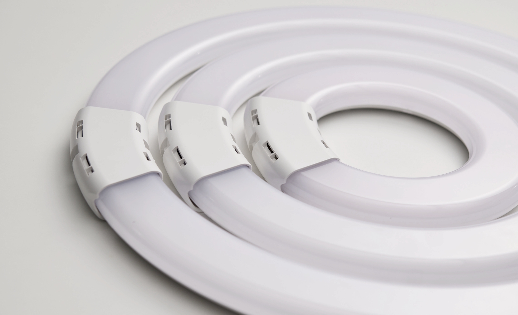 features_02-1 features_02-1